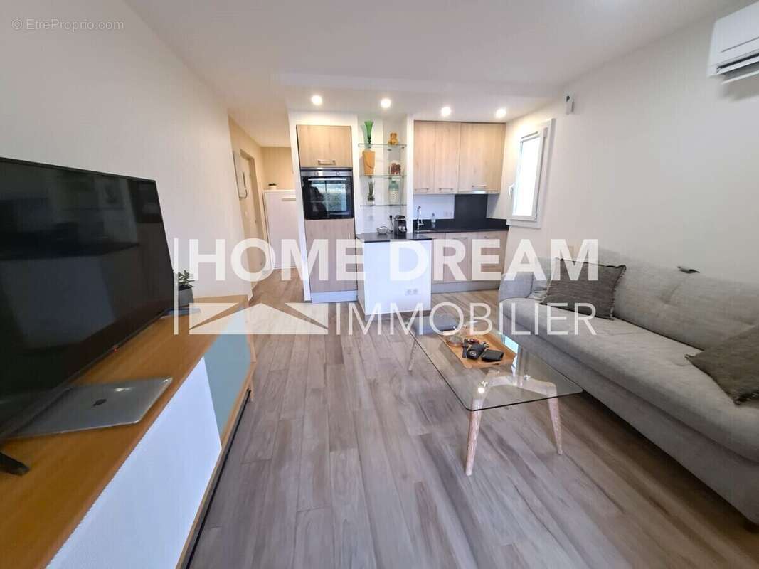 Appartement à SANARY-SUR-MER
