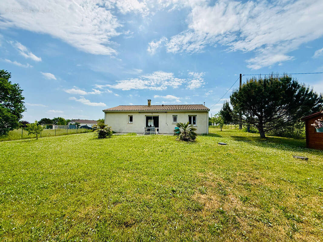 Maison à HAUTEFAGE-LA-TOUR