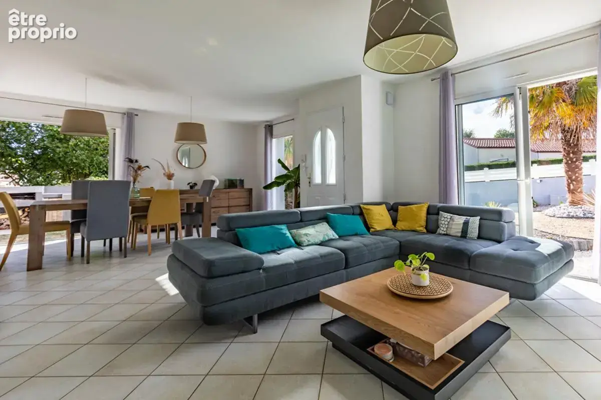 Maison Gorges 6 P . 4 Chs . Bureau . 126.3 M² . Double garages . T 932 M² . Terrasse . Abri jardin - photo 2