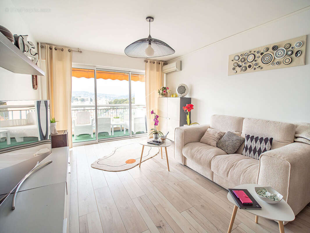 Appartement à LE CANNET