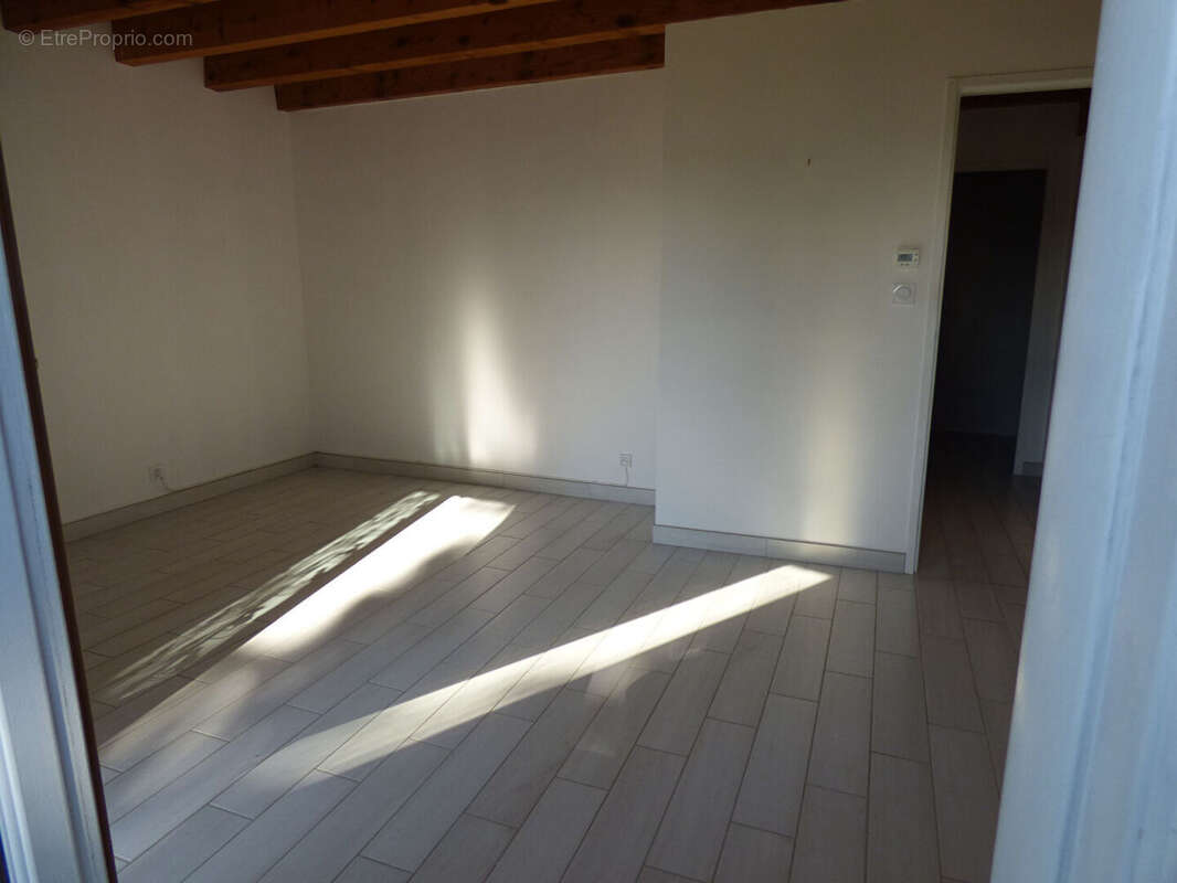 Maison ancienne et dépendances et 2 896 m² de terrain - photo 6