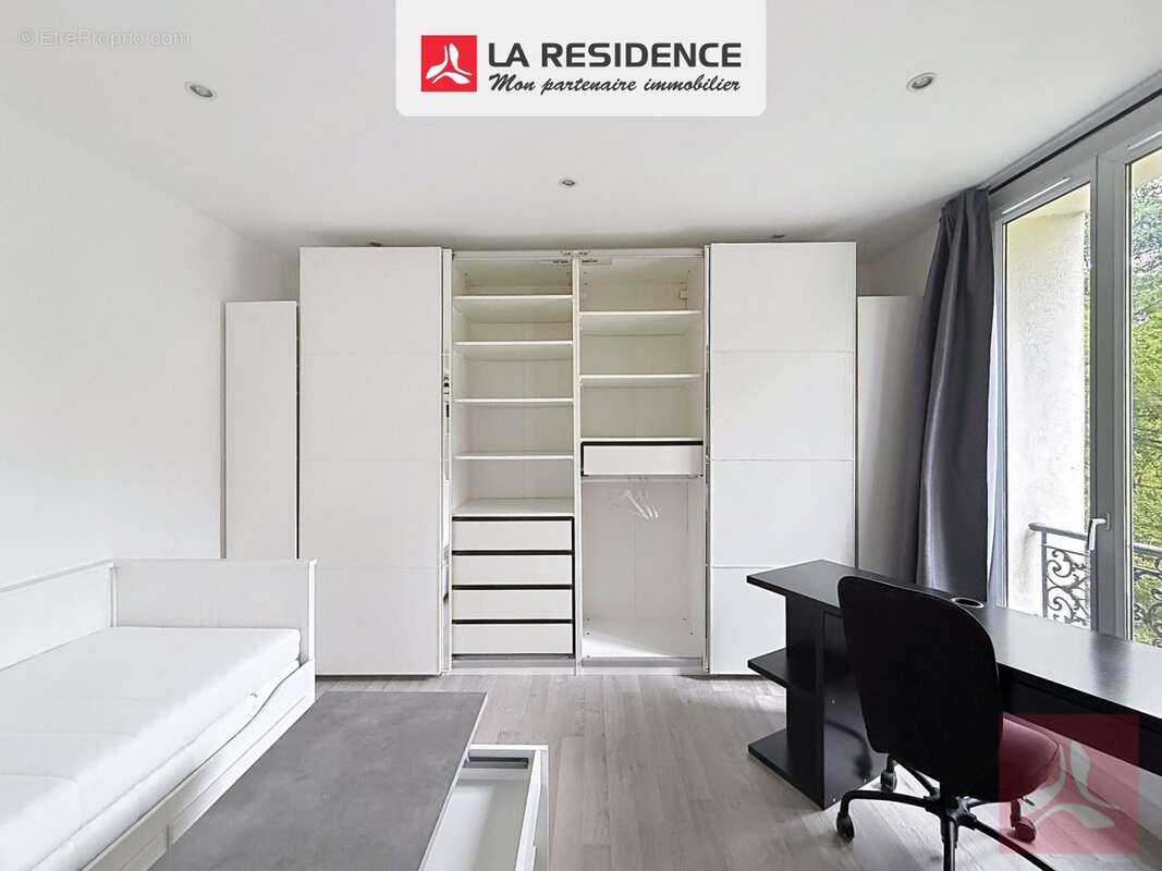 Appartement à CLICHY