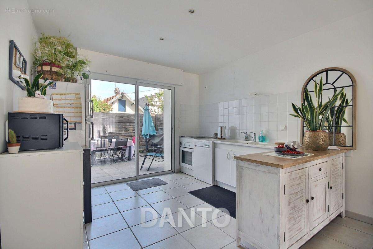 Appartement à MESQUER