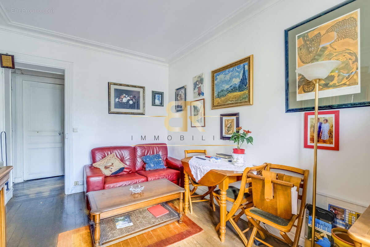 Appartement à PARIS-11E