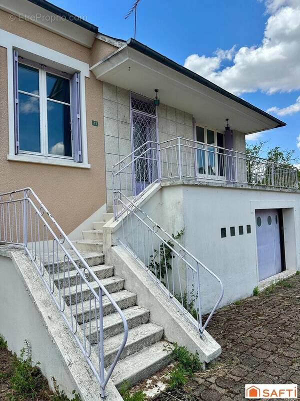 Photo 1 - Maison à POUGUES-LES-EAUX