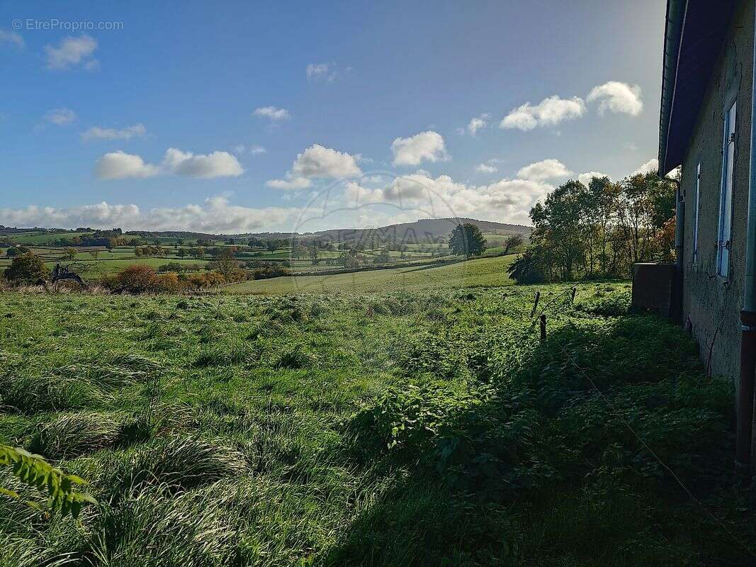 Maison à ISSY-L&#039;EVEQUE