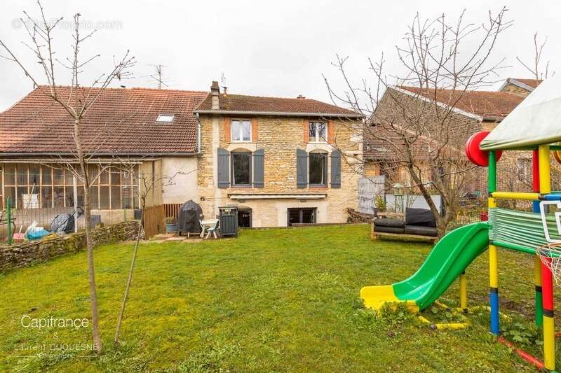Maison à SELONGEY