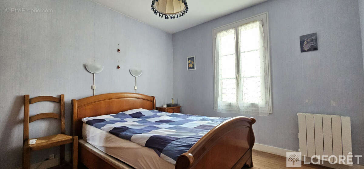 Maison à SAINTES (17) - photo 9
