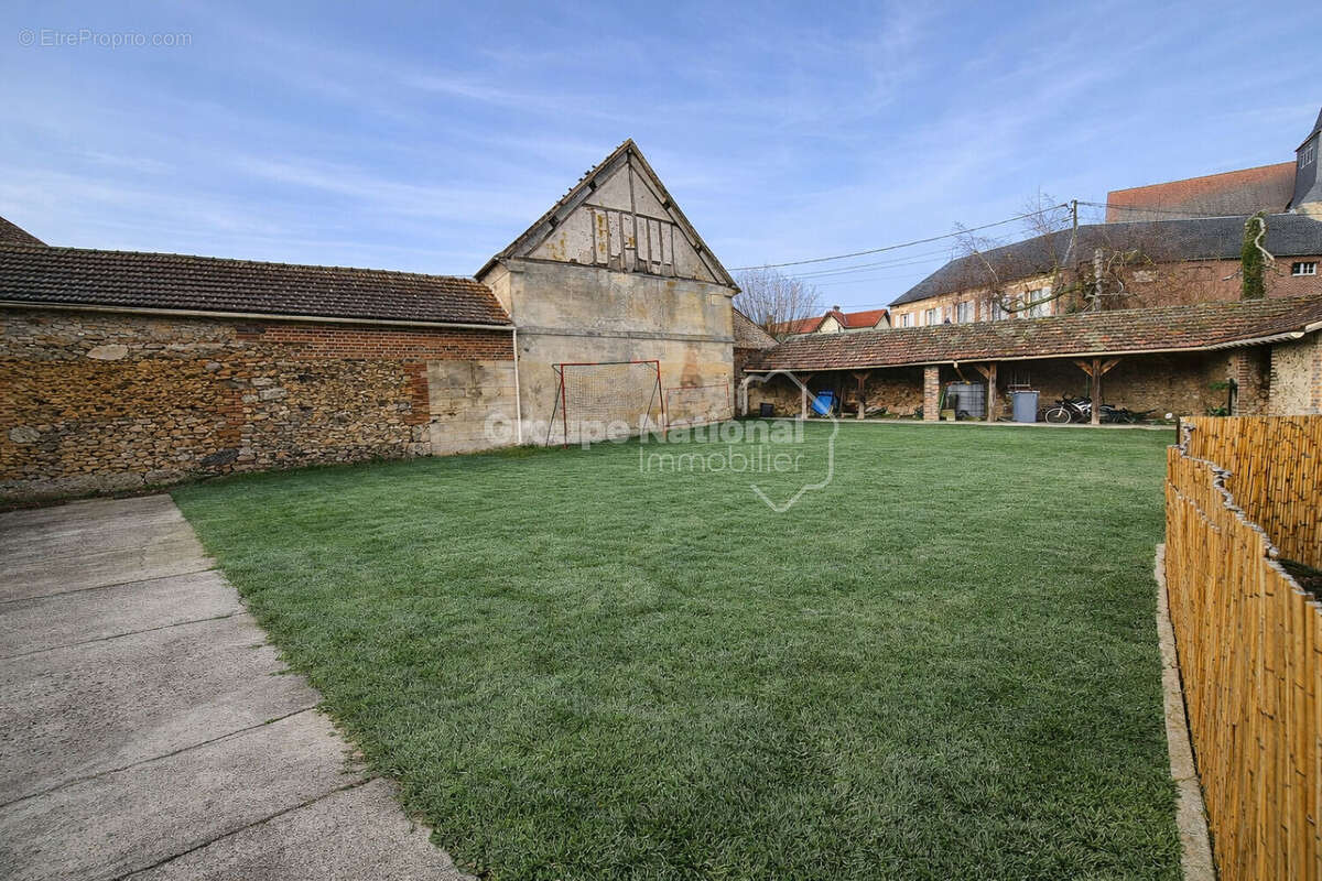 Maison à SAINT-CREPIN-IBOUVILLERS