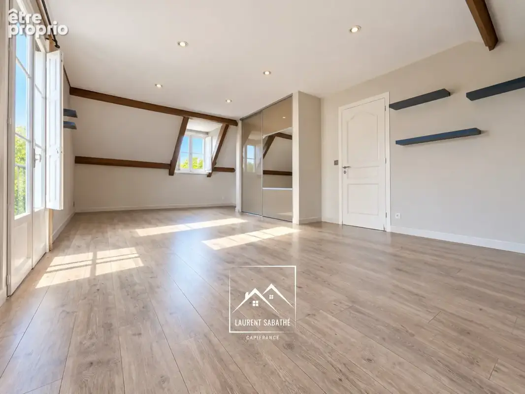 PAU (64) –  À VENDRE - Maison familiale de 213 m² - 5 chambres, bureau et piscine - photo 18