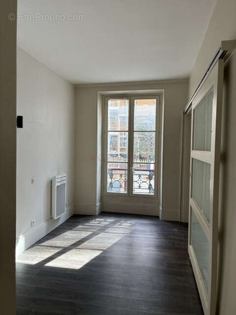 Appartement à PARIS-7E