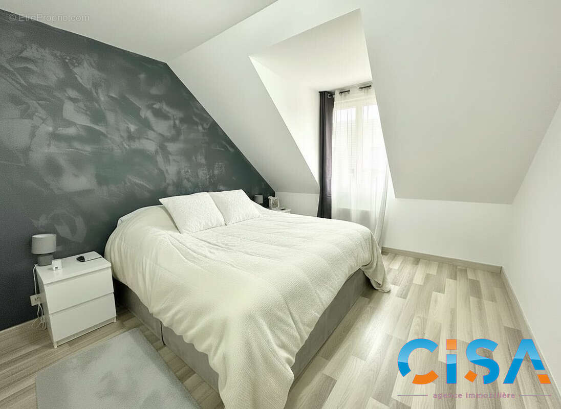 Appartement à SAINTE-GENEVIEVE