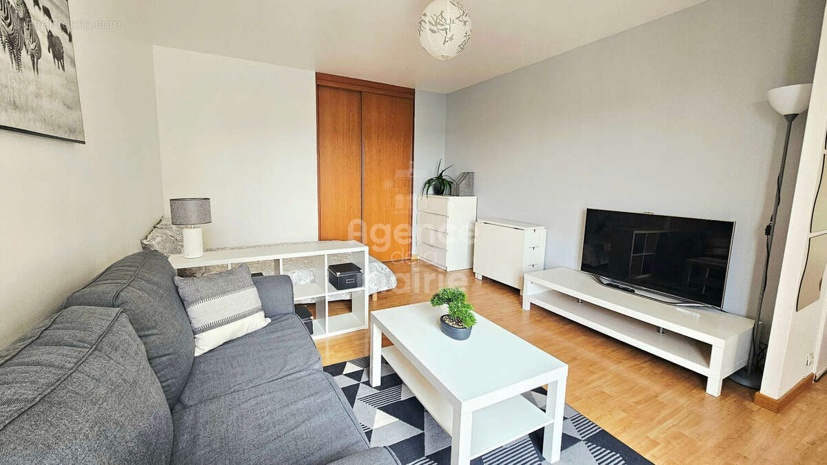 Studio proche gare d'Asnières en étage avec ascenseur - photo 3