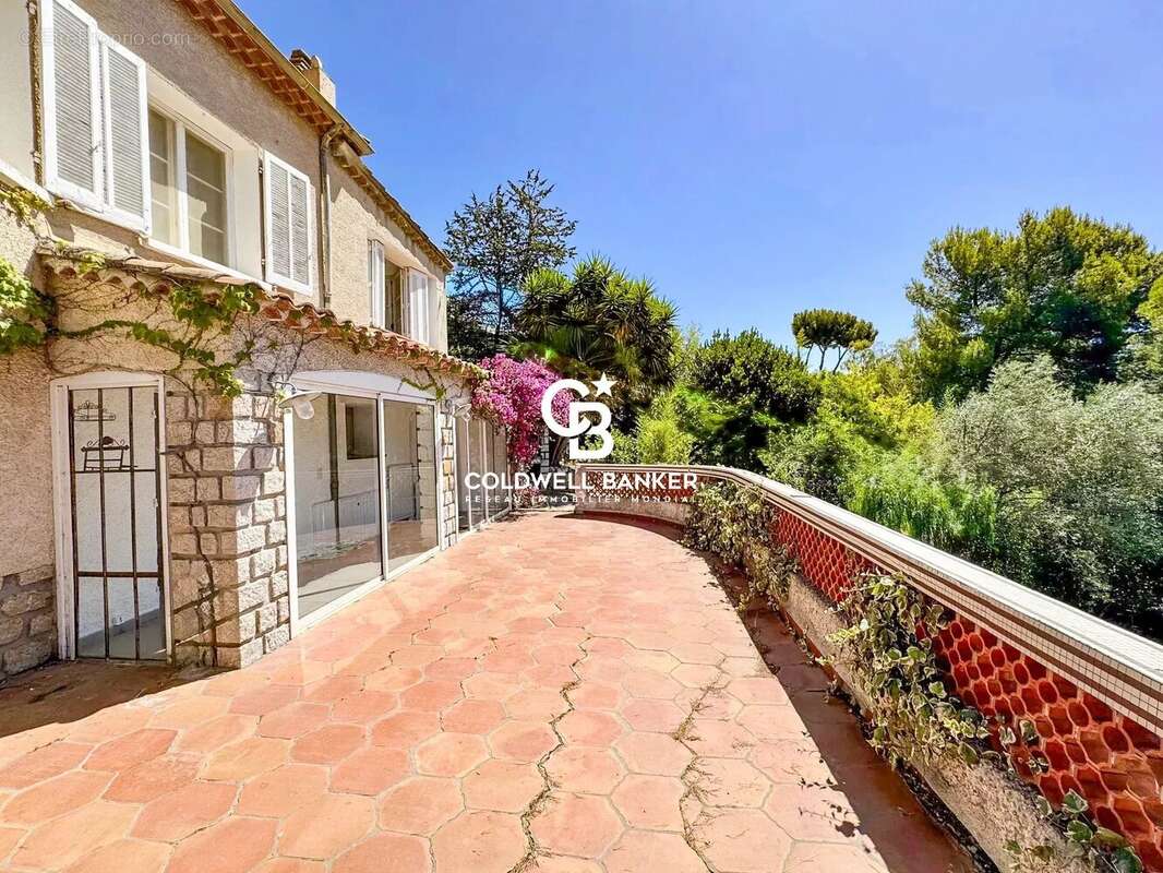 Villa vue mer proche village secteur Paradis Nord - 83320 Carqueiranne - photo 8