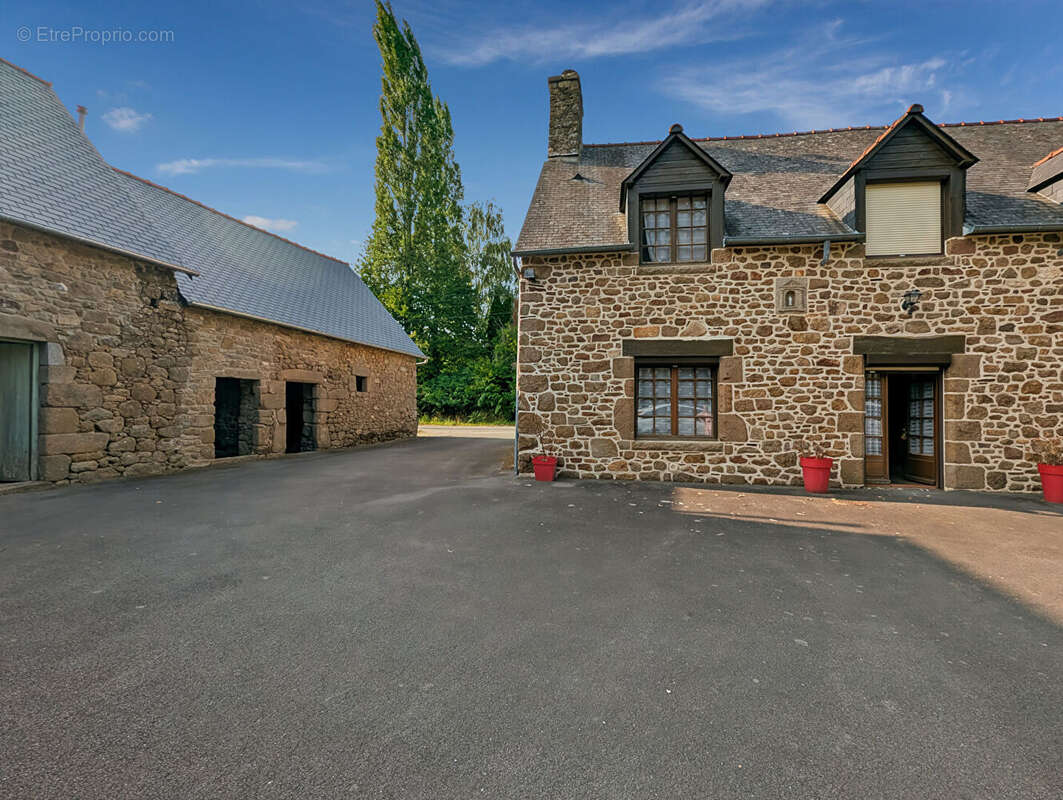 Maison de caractère avec deux étangs ? 146,3 m² ? Dépendance ? Terrain de 1,3 hectare ? Bazouges-la-Pérouse - photo 18