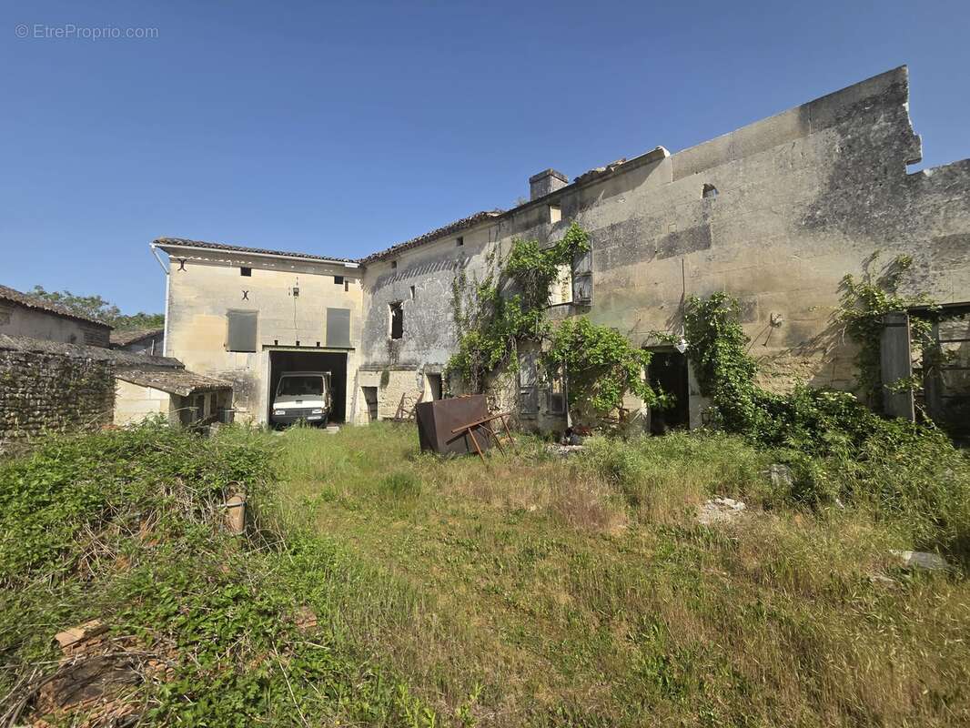Maison 224 m² à Champmillon  - photo 135