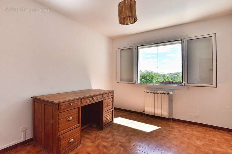 Maison à SAINT-BAUZILLE-DE-LA-SYLVE