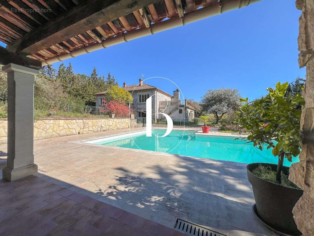 Maison à VALLON-PONT-D'ARC