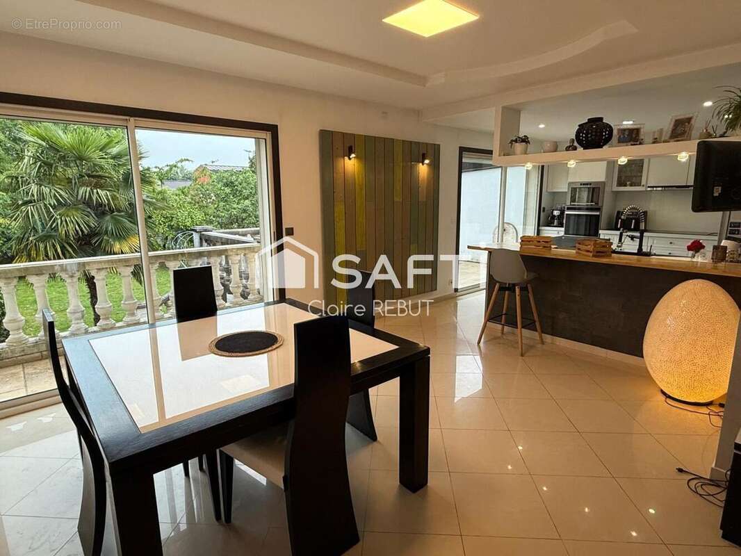 Photo 5 - Maison à VAUJOURS