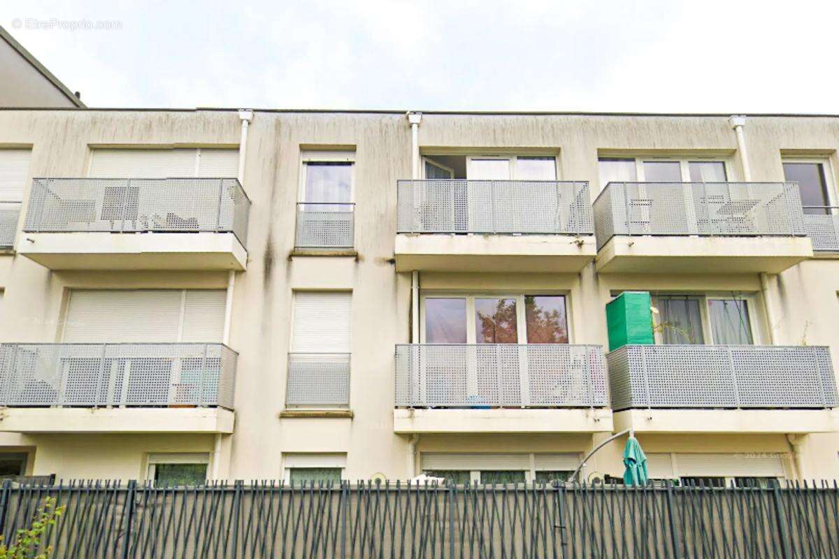 Appartement à FLEURY-MEROGIS