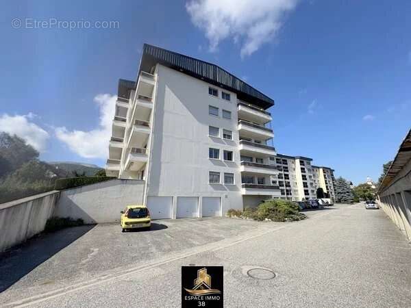 Appartement à LA MURE