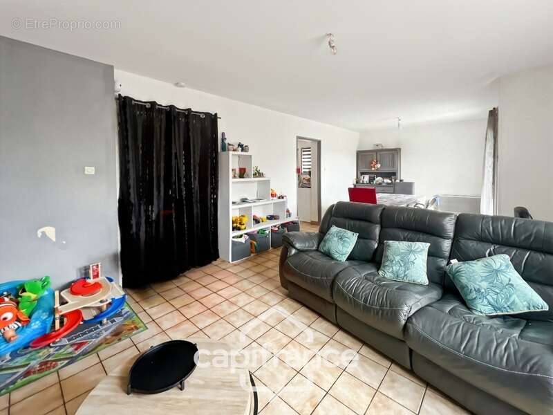 Maison de 3 chambres avec joli extérieur, proche des commodités à Espalais - photo 4