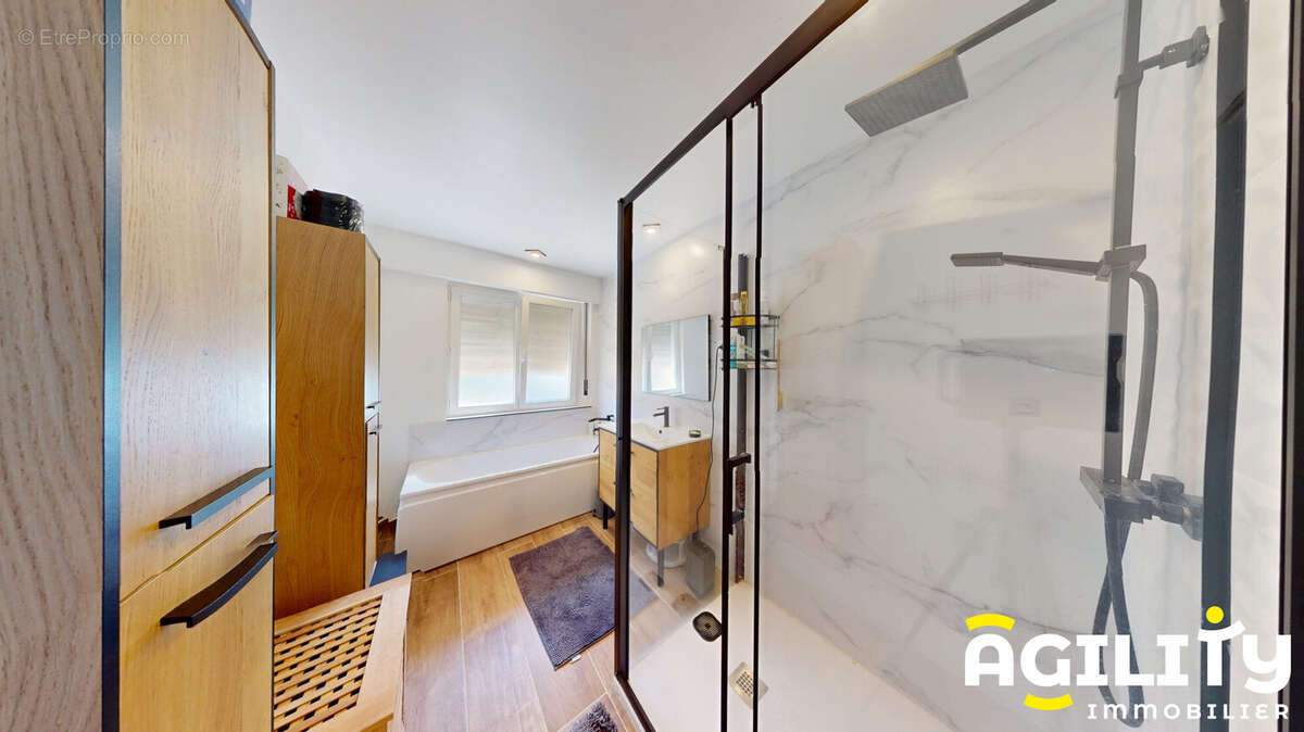 Maison 223 m² à Hecq  - photo 9