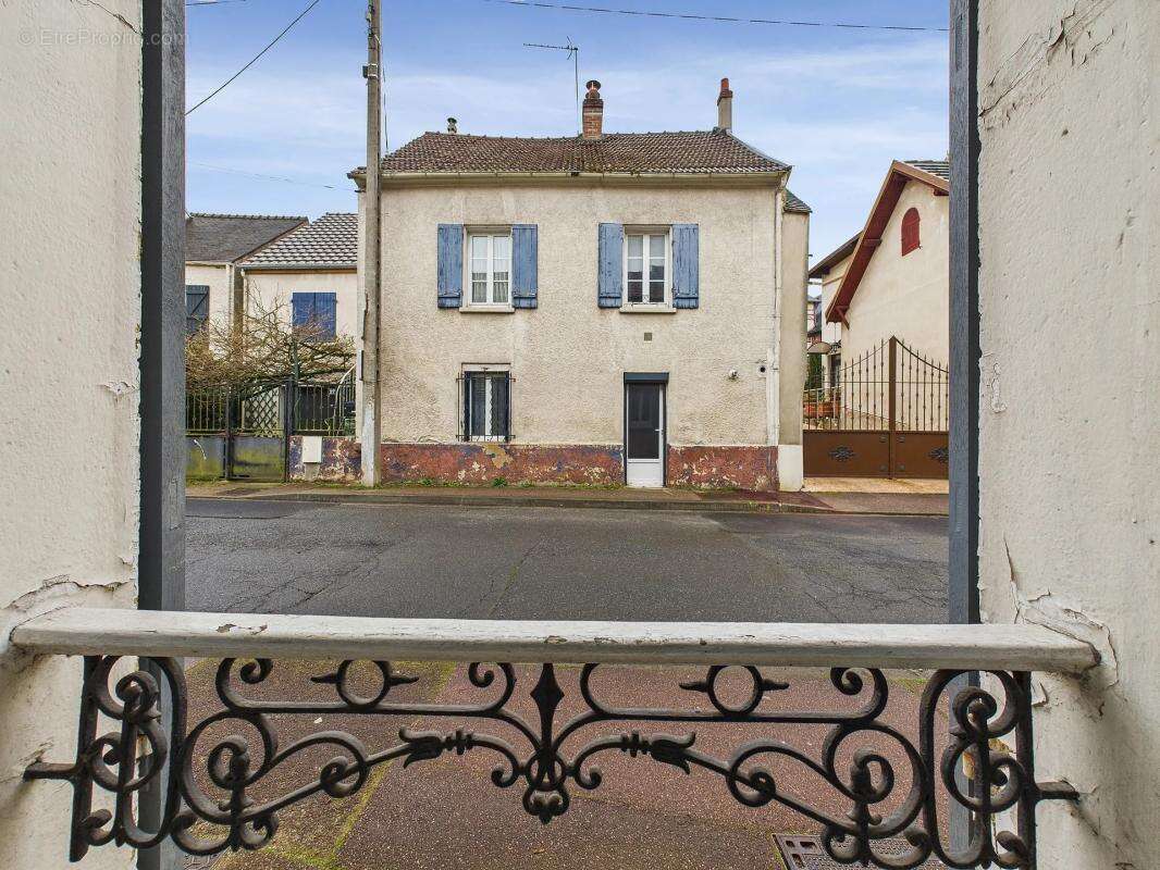 Appartement à BURES-SUR-YVETTE
