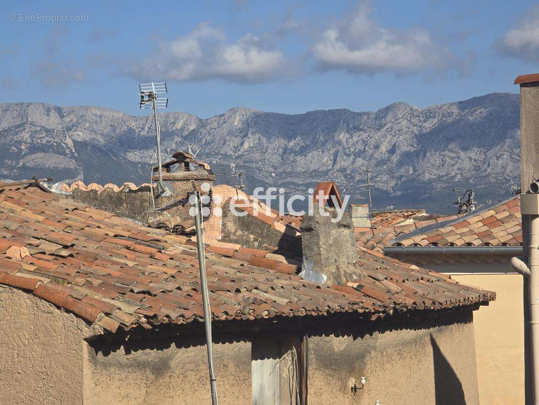 Appartement à TRETS