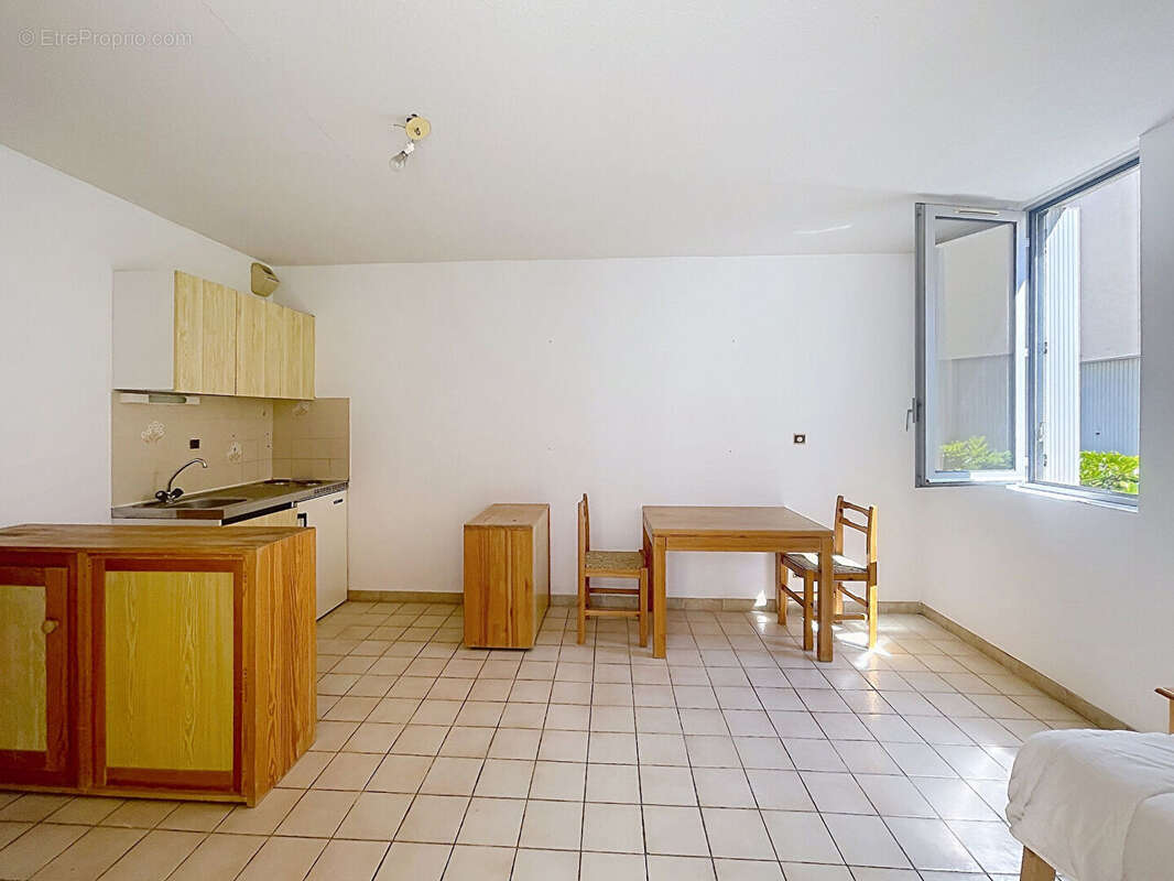 Appartement à GREOUX-LES-BAINS