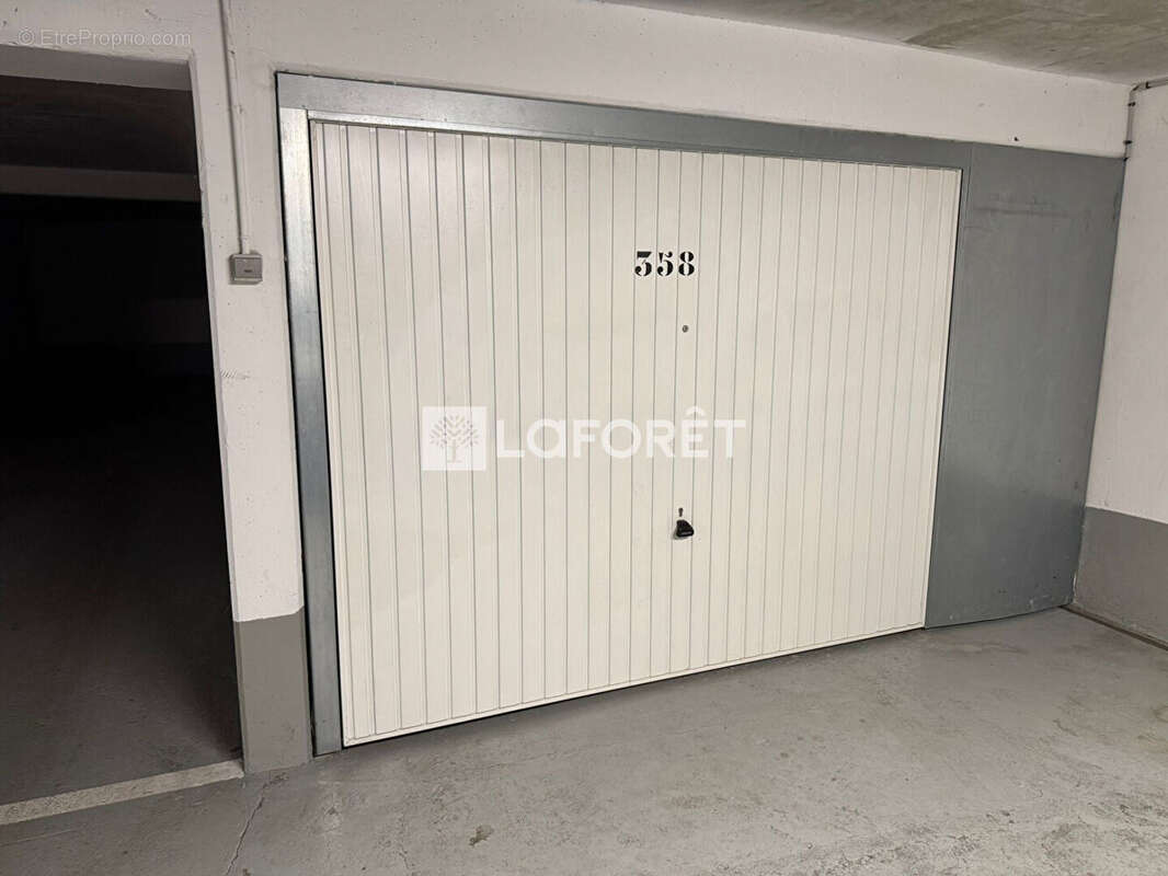 Parking à MONTROUGE