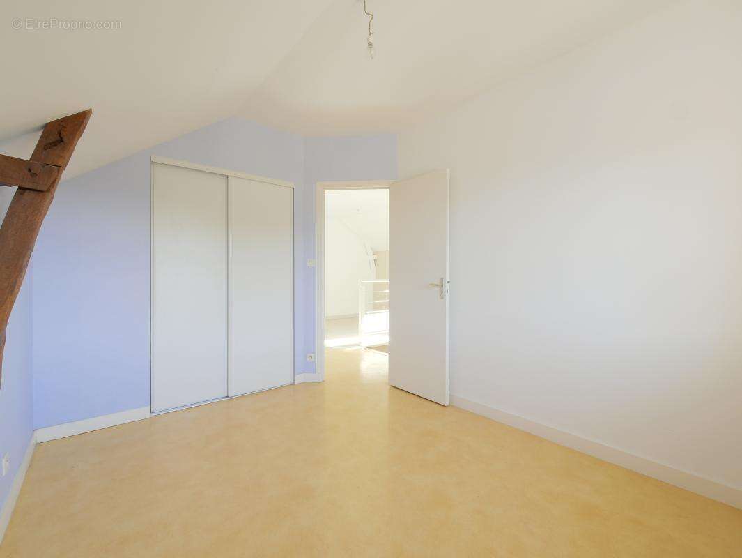 Maison à VIEUX-VY-SUR-COUESNON