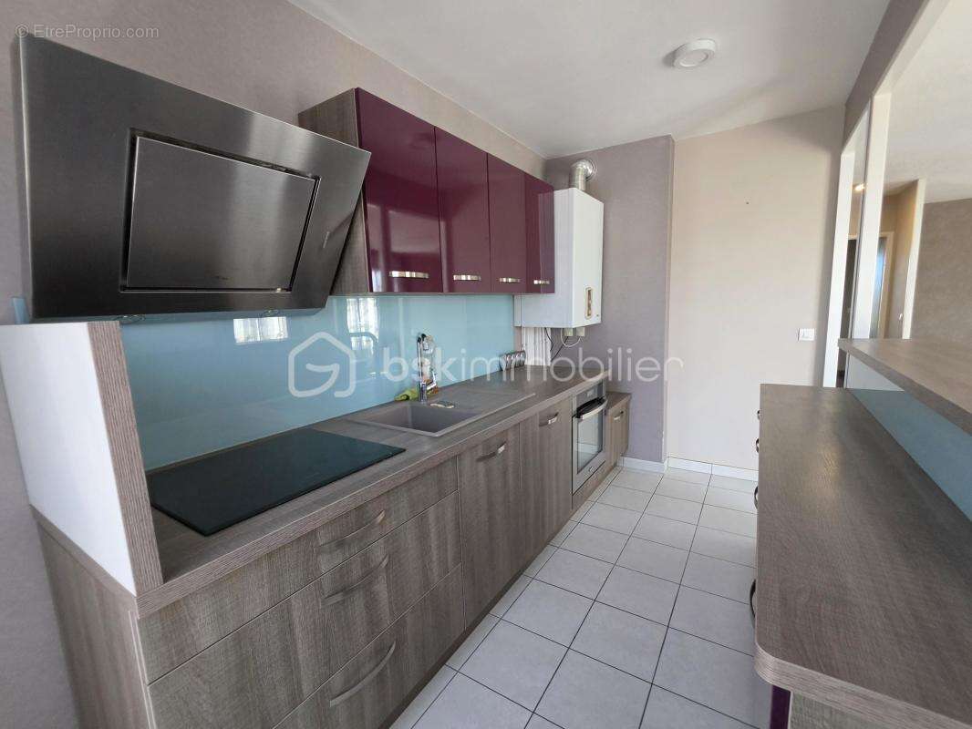 Appartement à VAUJOURS
