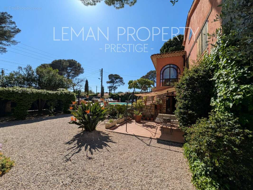 Maison à MOUGINS