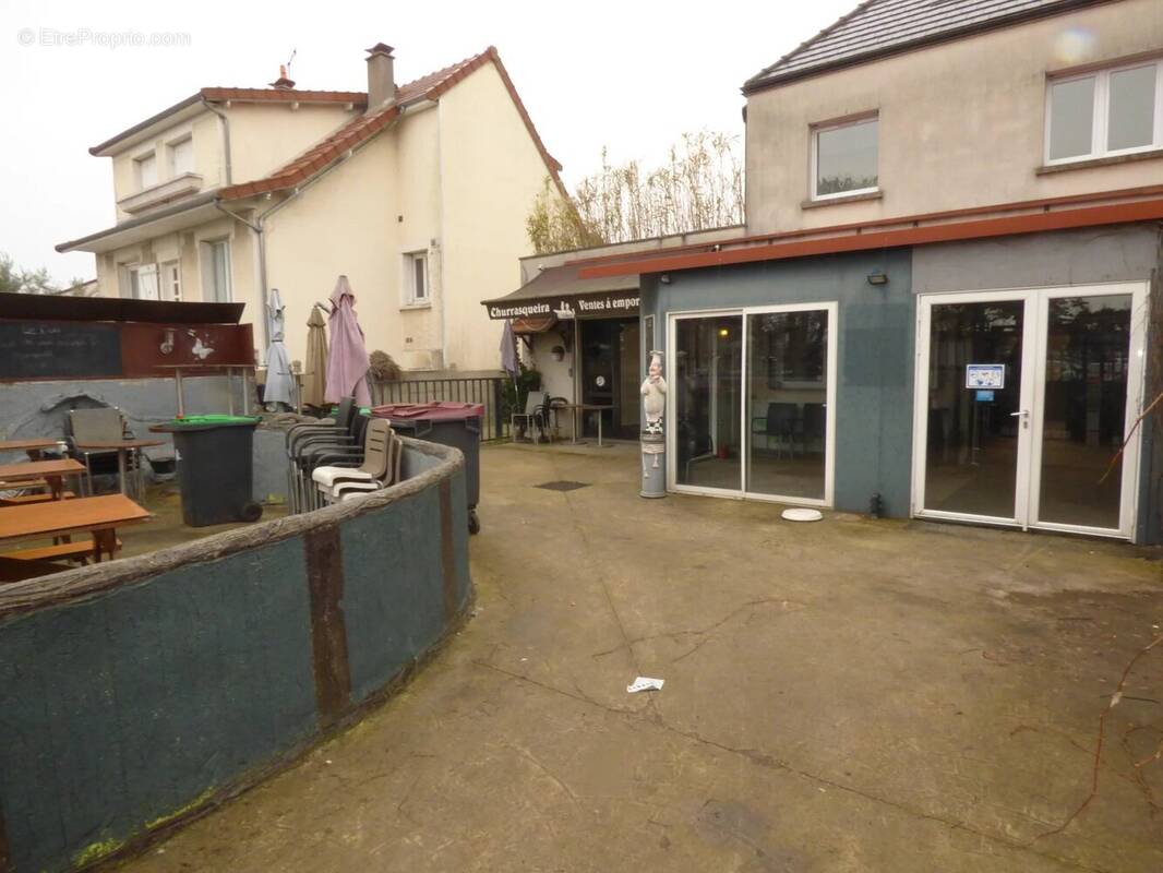 Commerce à CHENNEVIERES-SUR-MARNE