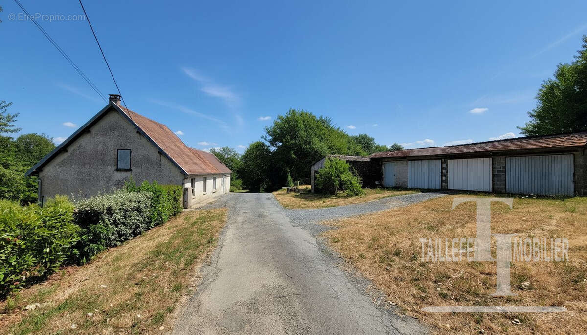 Maison 106 m² à Sarlande  - photo 2