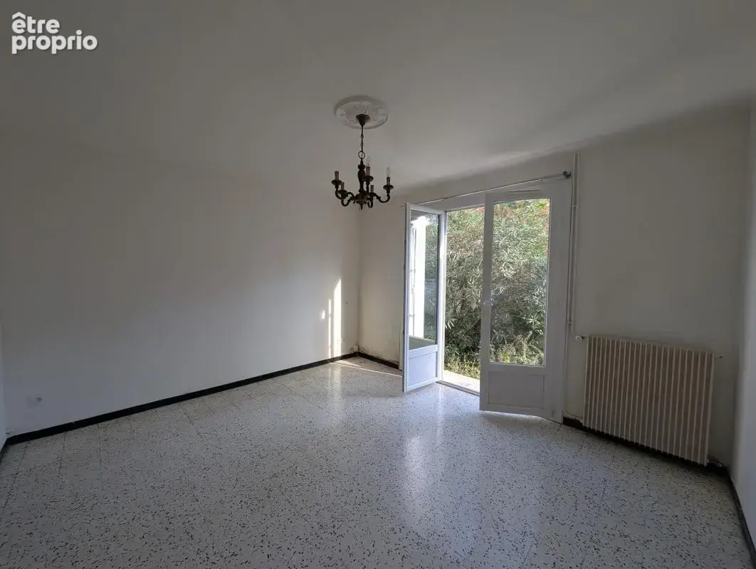 PÉZENAS — Maison proche du cours jean jaures et des commerces - photo 3