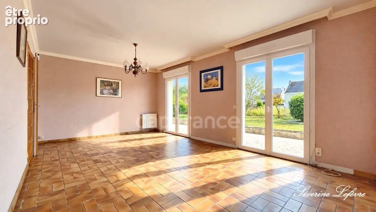 À Trégunc, une maison familiale aux beaux volumes, à deux pas du littoral ! - photo 8
