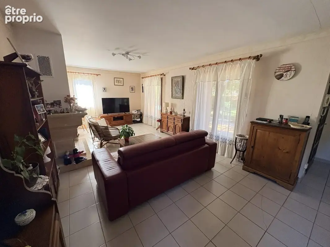 Maison 5 pièces 117 m² à vendre à Romans-Sur-Isere (26100) - photo 3