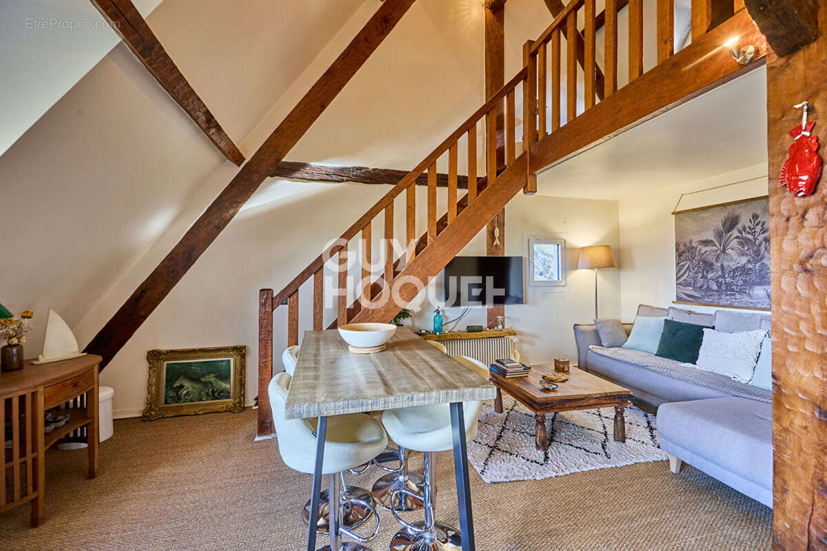 Appartement à TOURGEVILLE