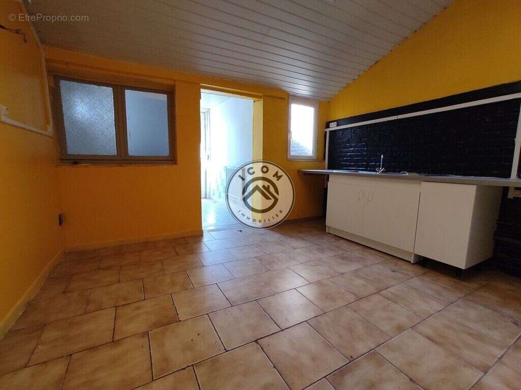 Maison à AULNOYE-AYMERIES