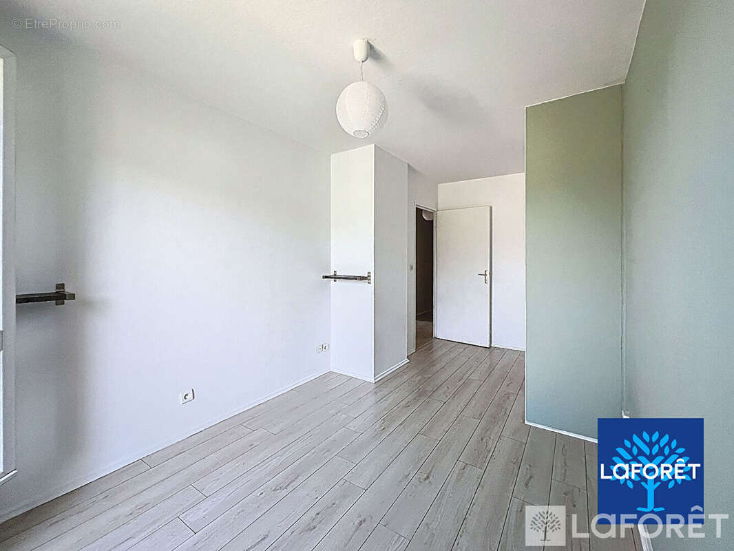 Appartement à SAINT-GENIS-LAVAL