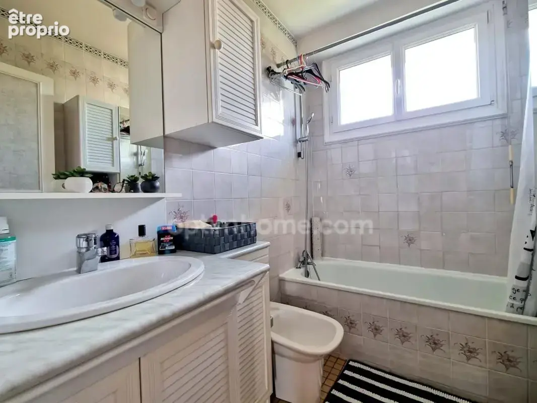  charmant pavillon de 72 m² avec sous-sol complet et jardin clos situe a tinchebray !  - photo 11