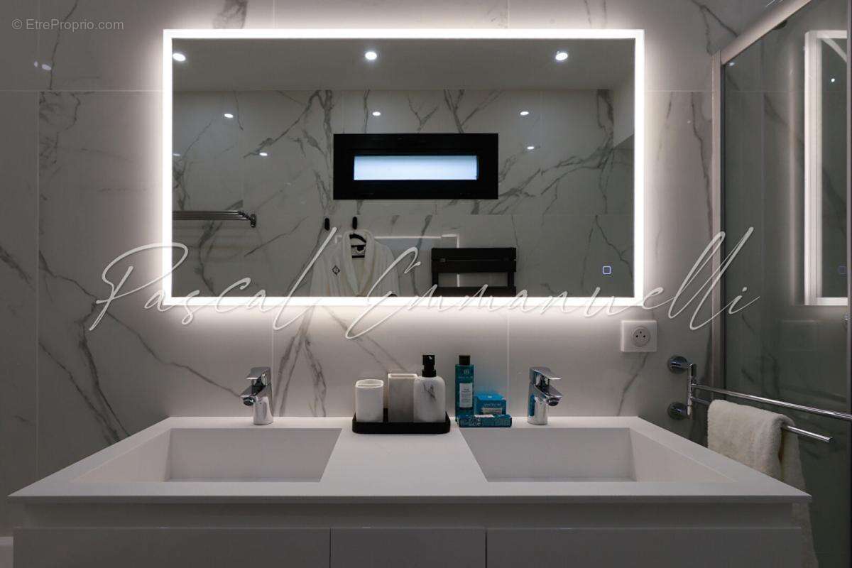 Appartement à VILLENEUVE-LOUBET