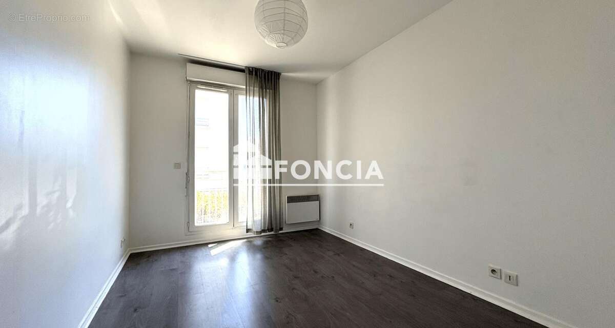 CORBEIL - 2 Pièces avec balcon et parking en sous-sol - photo 8