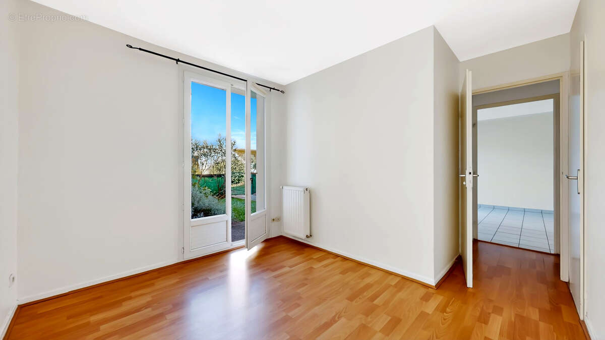 Appartement à GUILHERAND-GRANGES