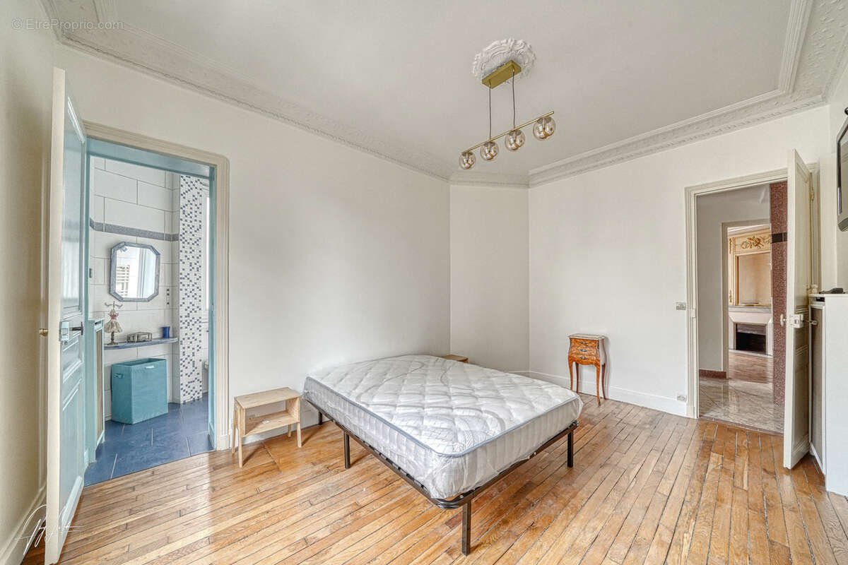 Appartement à PARIS-20E
