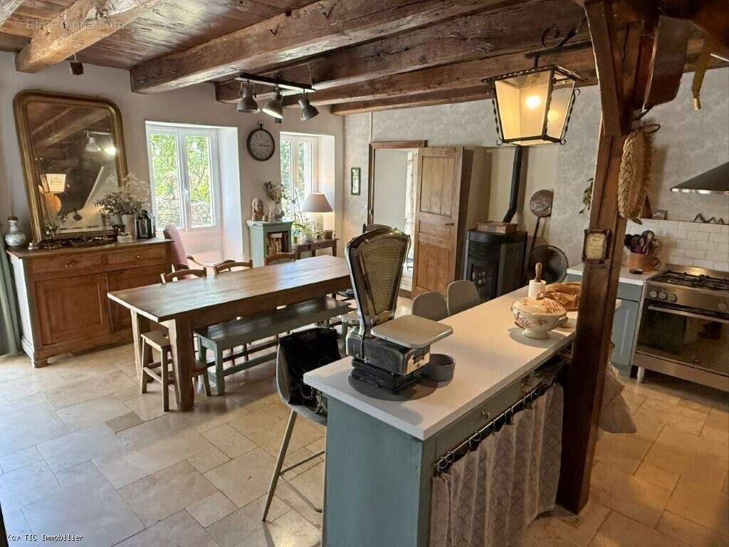 Maison à RUFFEC