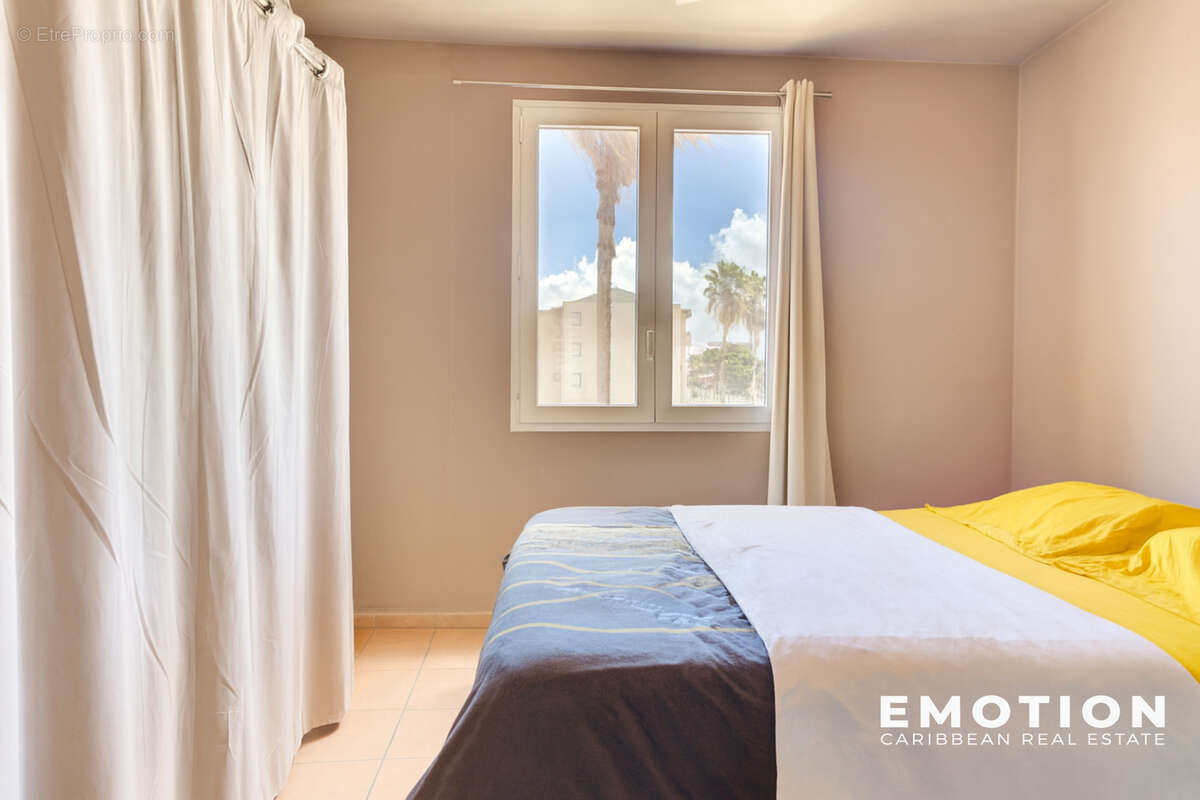 Appartement à BAIE-MAHAULT