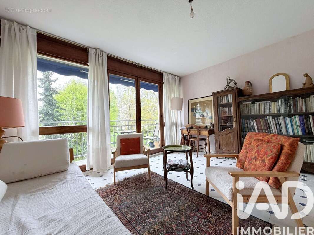 Photo 2 - Appartement à VELIZY-VILLACOUBLAY